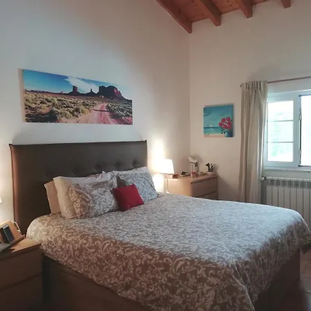 Casa Guna Nyaraló *